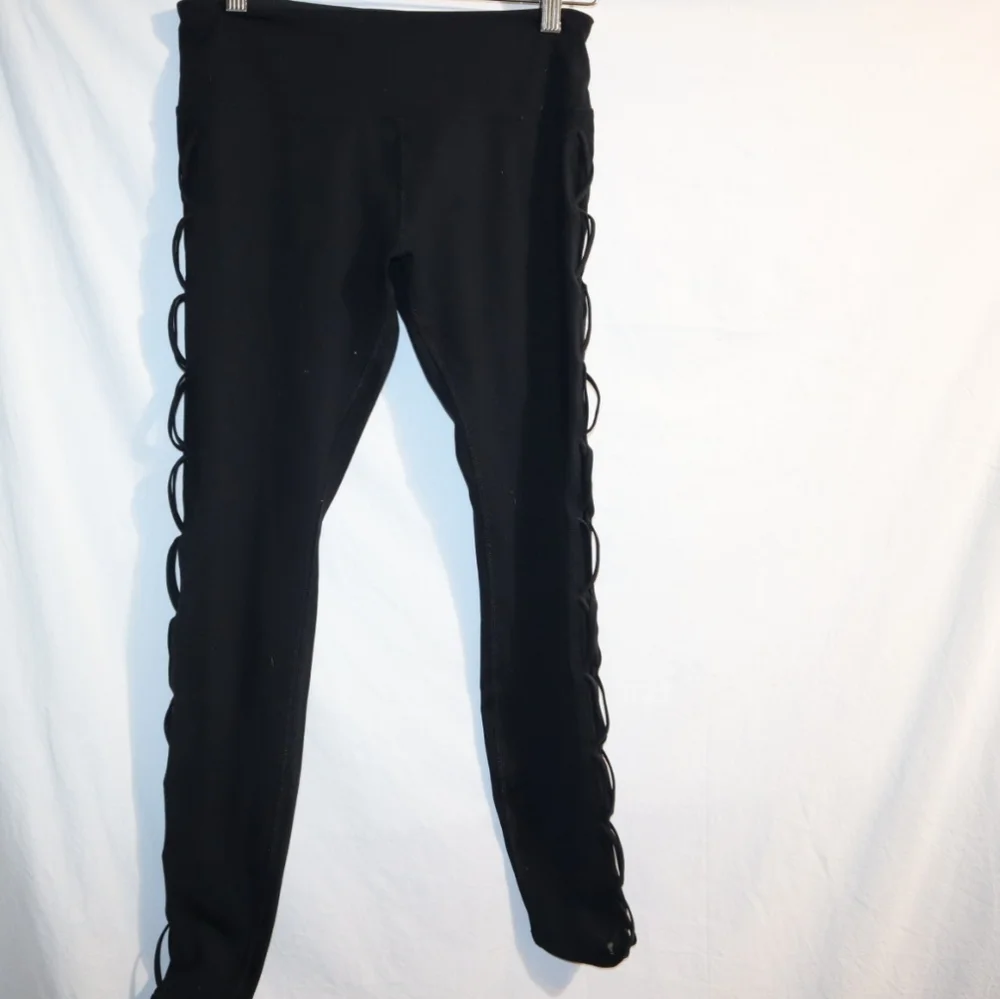 Lorna Jane Black Leggings Interlaced - Picture 3 of 13